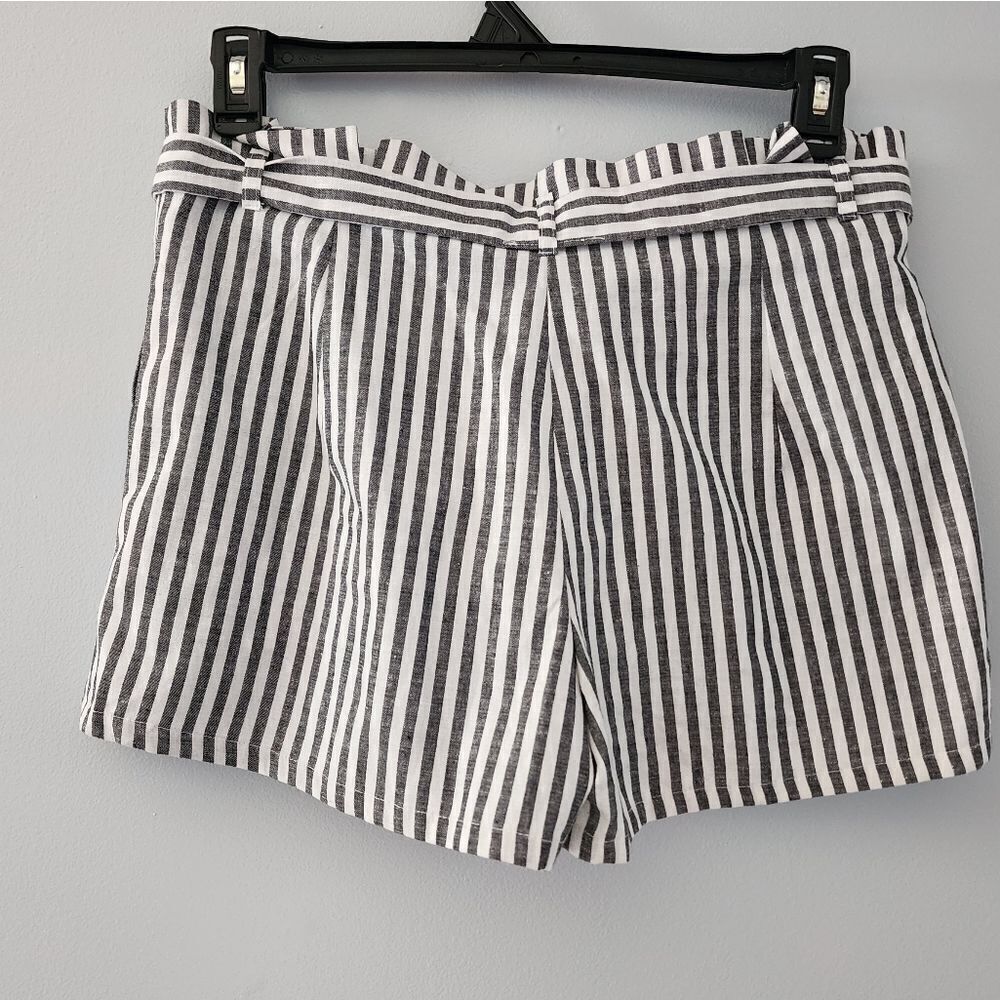2Sable Women's Chino Shorts Size L Striped Paperbag Waist Belted NWT - Picture 2 of 8